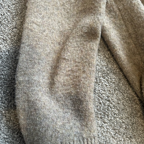 Abercrombie & Fitch Madeline Crew Neck Sweater - Picture 4 of 5